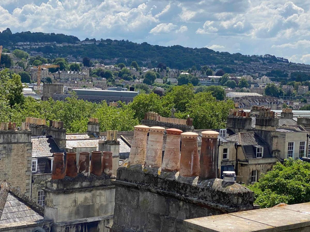 Bath Roof Terrace Apartment, City Centre, Sleeps Up To 8 Zewnętrze zdjęcie